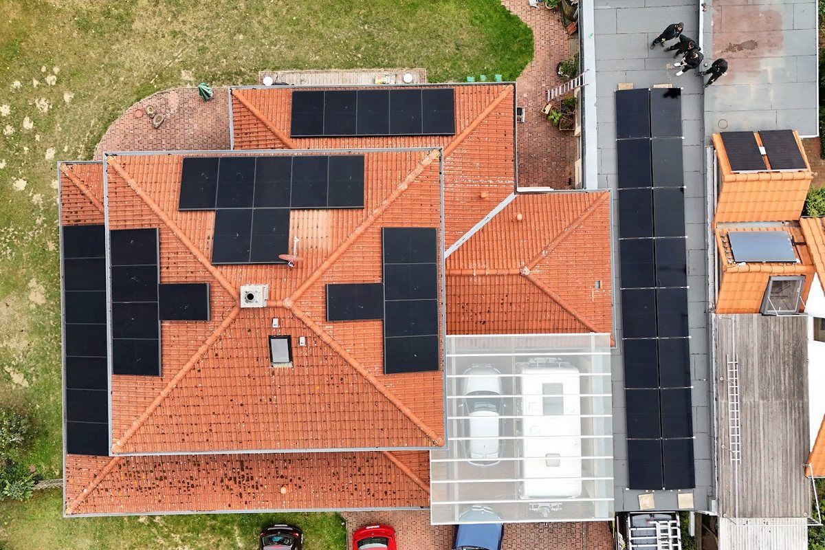 Photovoltaikanlage in Gehrden auf Walmdach